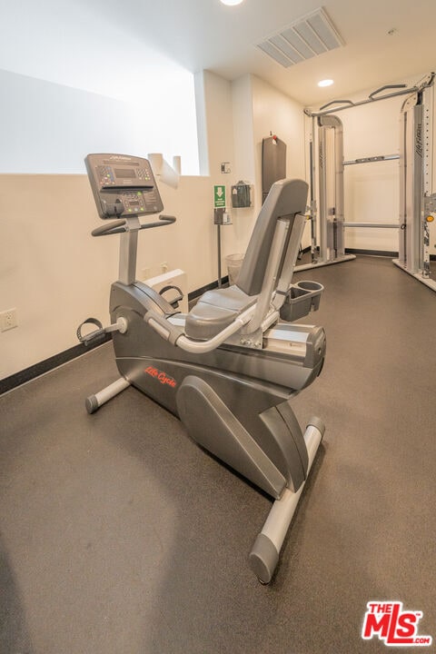 Building Photo - 124 W Colorado St