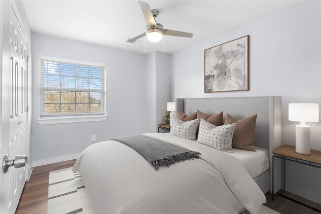 Building Photo - 6809 Glass St