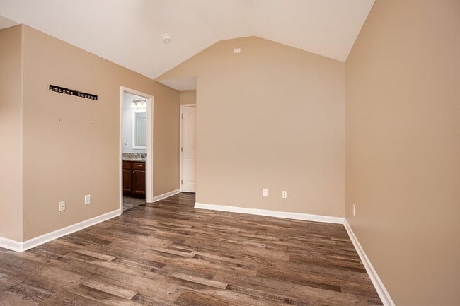 Building Photo - 2469 Waterstone Cir