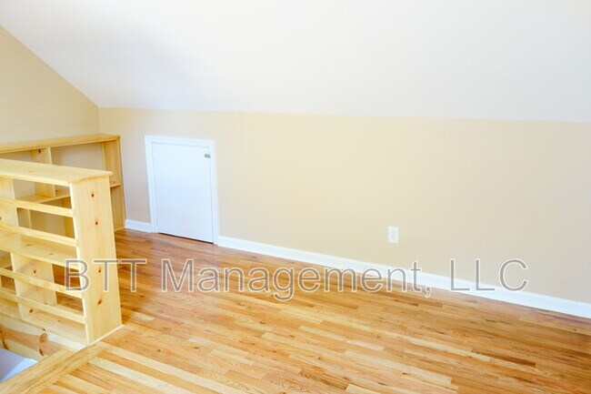 Building Photo - 8401 Flower Ave
