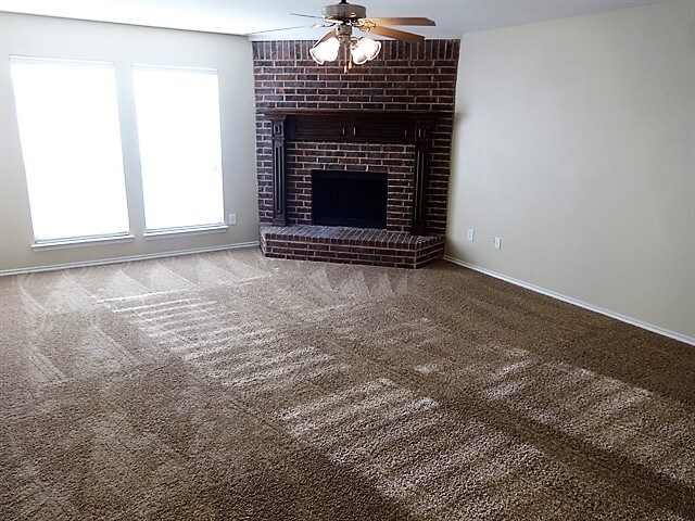 Building Photo - 2026 Wellington Pt