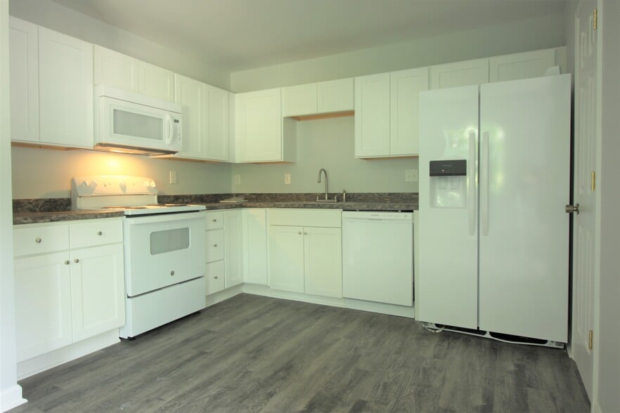 Building Photo - 6929 Old Concord Rd