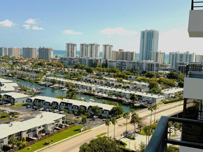 Building Photo - 600 Three Islands Boulevard