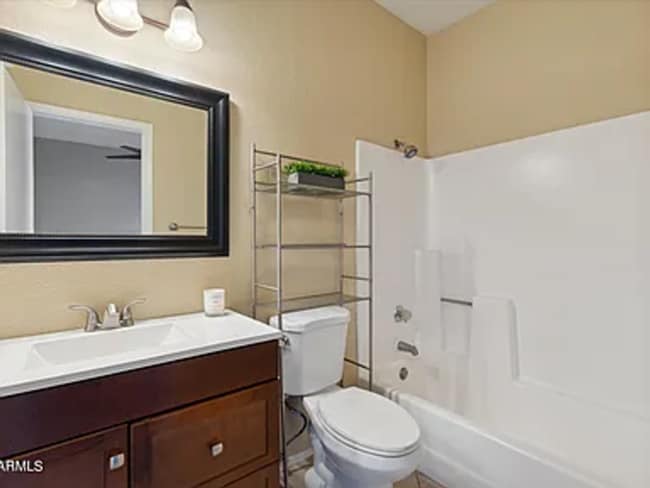 Building Photo - READY TO TOUR NOW! Charming 3-Bedroom 3-Bathroom Corner Townhouse in Peoria!