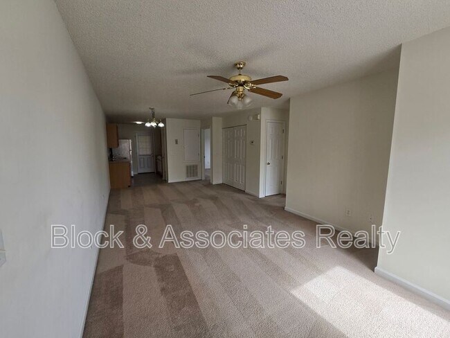 Building Photo - 308 Westbrook Ct