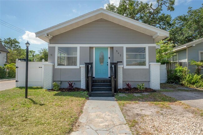 Primary Photo - 302 W Hilda St