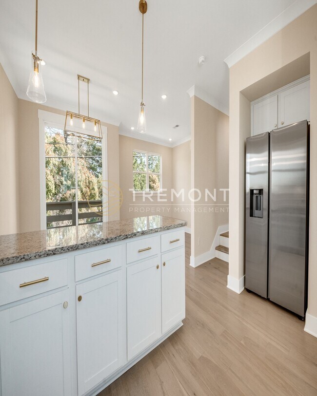 Building Photo - 1215 J Andrews Pl