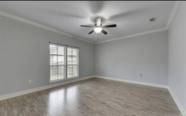 Building Photo - 7853 Seville Ct