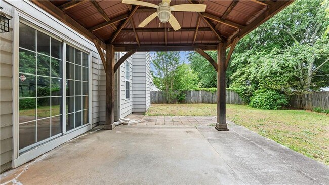 Building Photo - 450 Manor Glen Dr