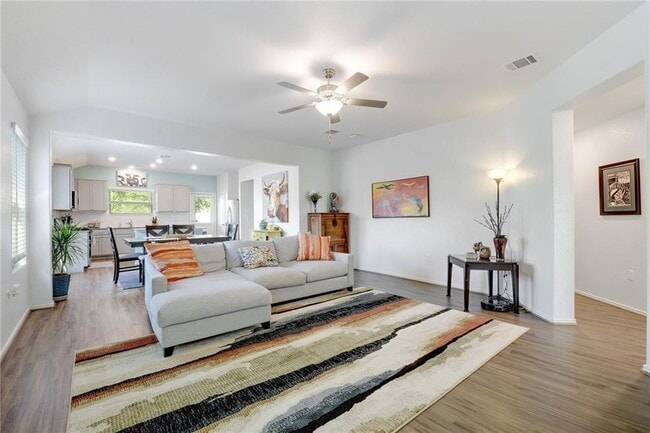 Building Photo - 6813 Colorado Bluffs Rd