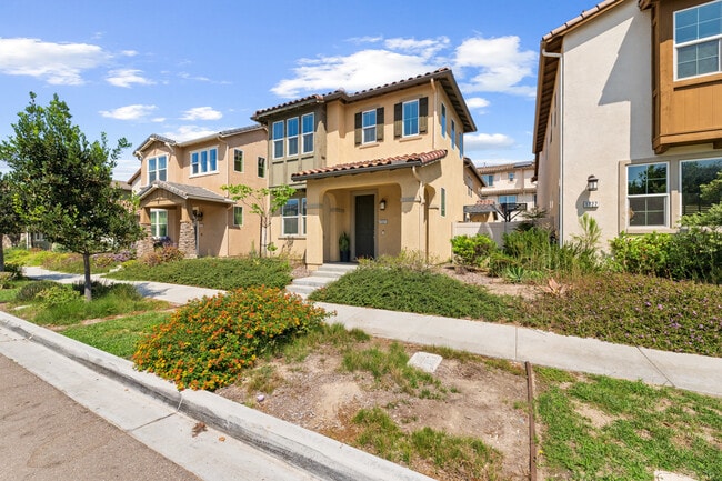 Building Photo - 1321 Ortega St