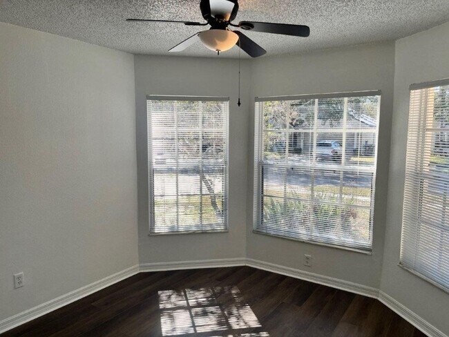 Building Photo - 5721 Rywood Dr