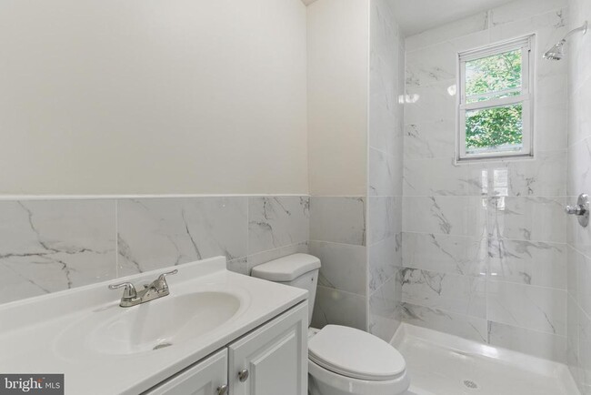 Building Photo - 22 N 53rd St