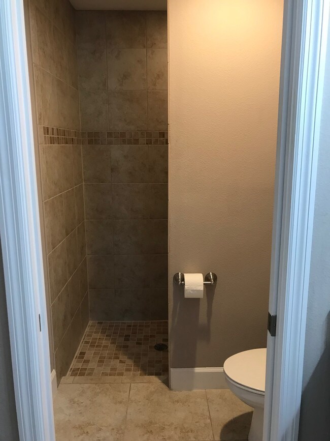 Building Photo - 2270 Hawks Cove Cir