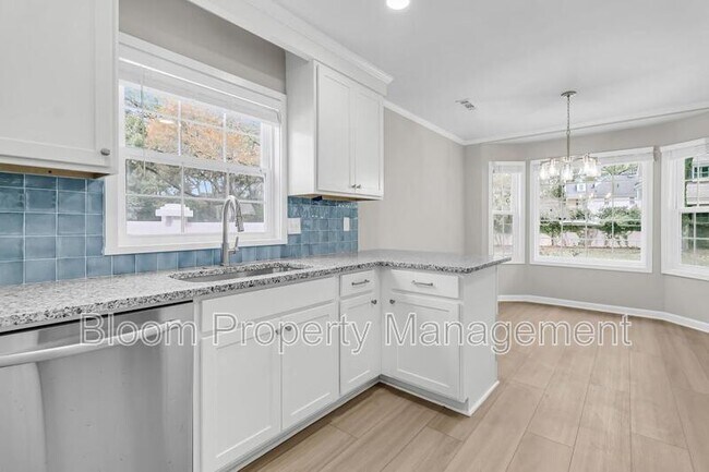 Building Photo - 974 Governors Rd