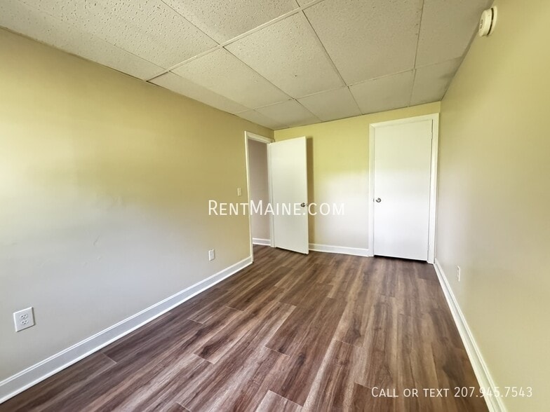 Building Photo - 114 Riverside Dr