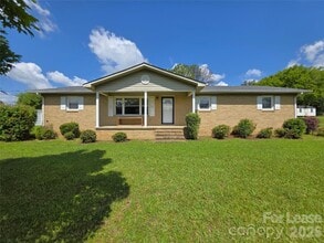 Building Photo - 1052 Rembrandt Dr SW