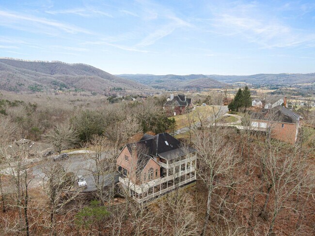 Building Photo - Spacious Home with Mountain Views in Black...