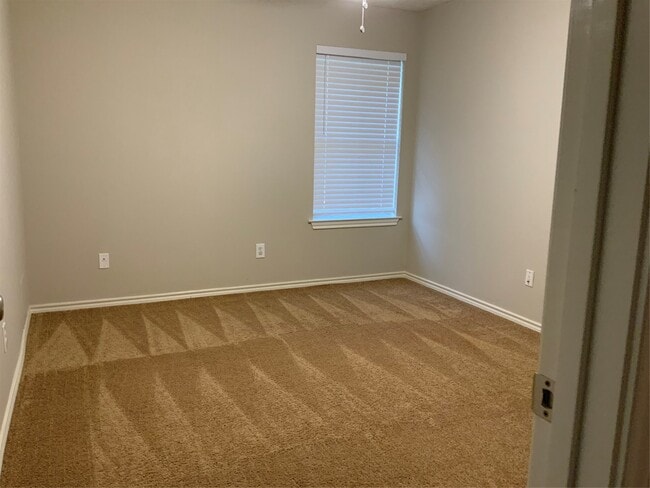 Building Photo - 35 Teakwood Pl