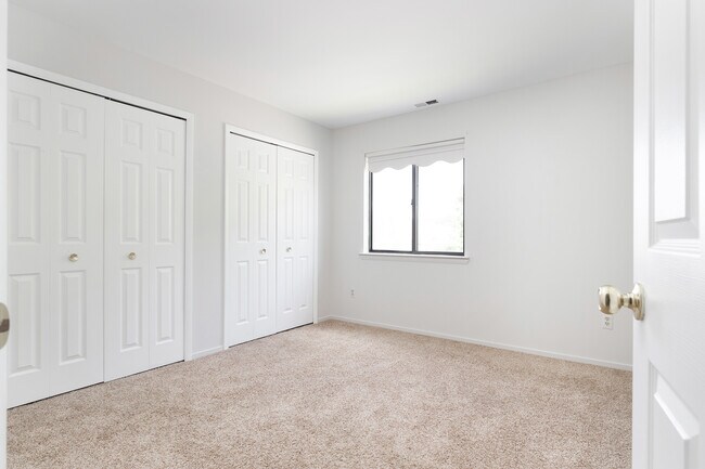 Building Photo - 16446 Clarkson Dr