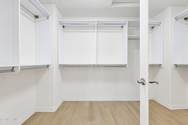 Building Photo - 1521 Silver Shadow Dr