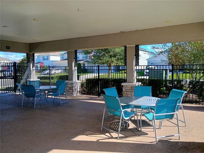 Building Photo - 1925 Chautauqua Ln