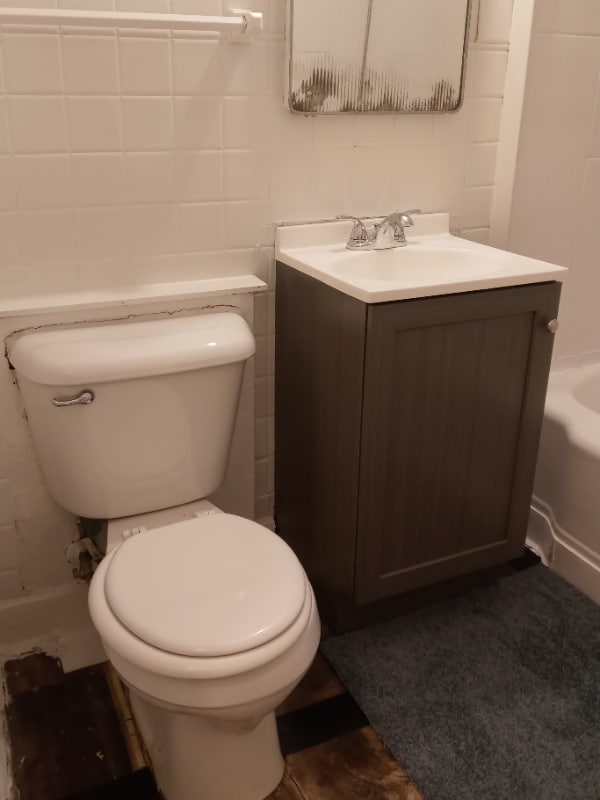 Building Photo - 1210 Erie St