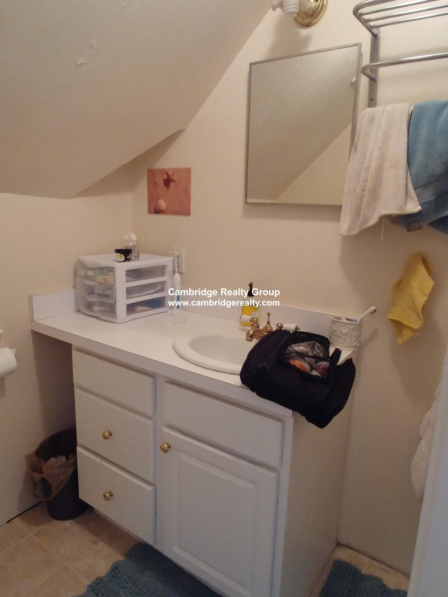 Building Photo - 1539 Cambridge St