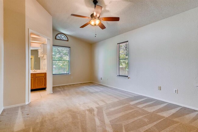 Building Photo - 4504 Velasco Pl