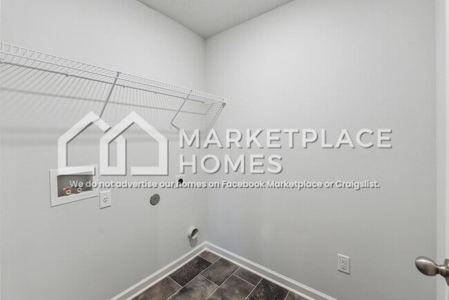 Building Photo - 5331 Greenwood Rd