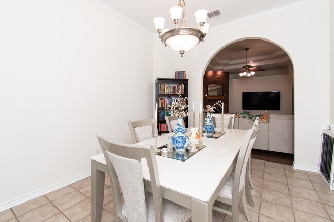 Building Photo - 103 Corral Ct