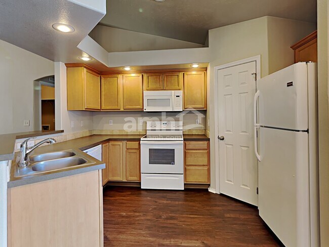 Building Photo - 12216 W Skyhaven St