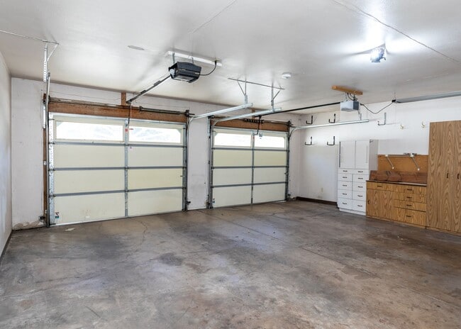 Building Photo - 3800 Templeton Gap Rd