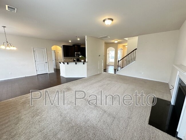 Building Photo - 933 Centennial Dr