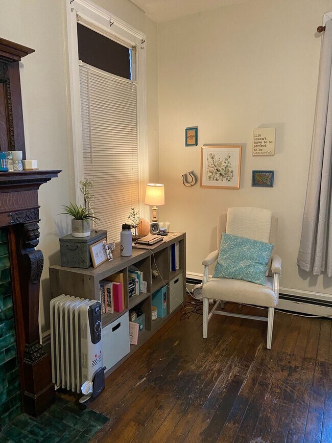 Building Photo - 312-1 South Upper – Available Fall 2026