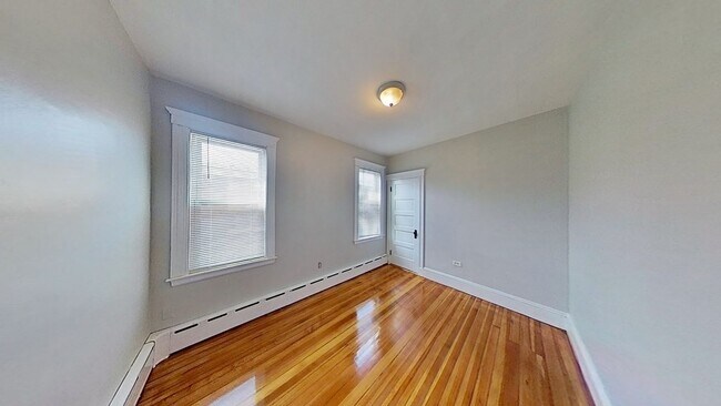 Building Photo - 152 Minot St