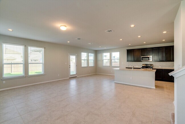 Building Photo - 170 Bright Flora Ln