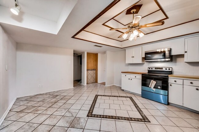 Building Photo - 3441 Flagstone Dr