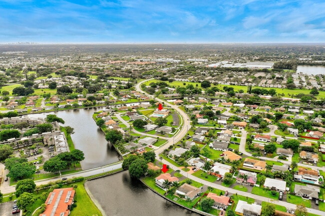 Building Photo - 9603 NW 67th Ct