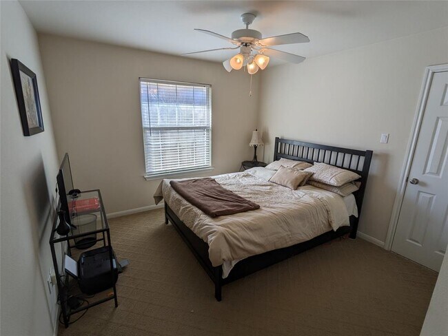 Building Photo - 7306 Ellaview Ln