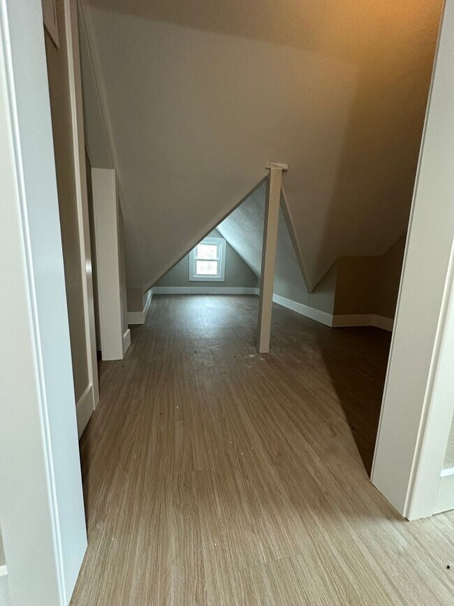 Building Photo - Completely updated 4 Bedroom, 1 Bathroom Home