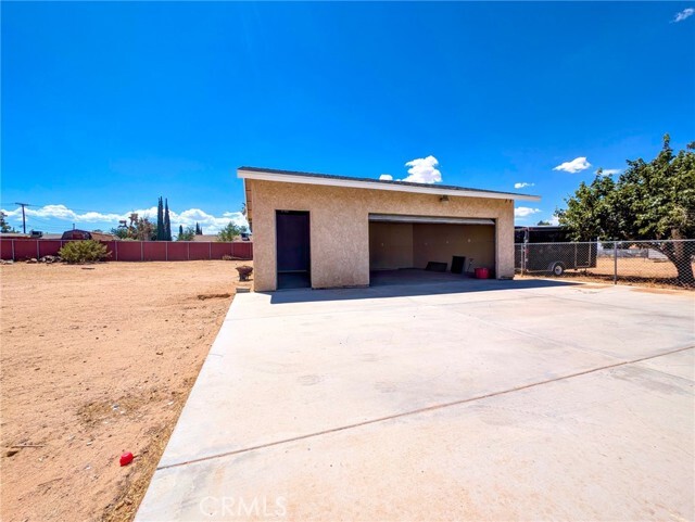 Building Photo - 10784 Lincoln Ave