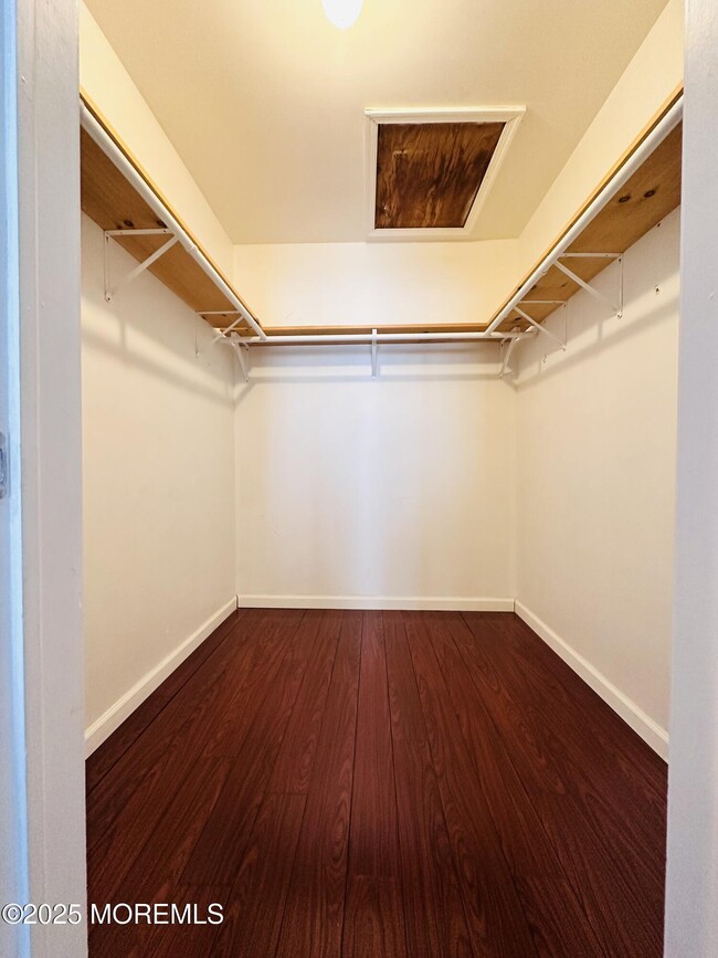 Building Photo - 891 Crimson Ct