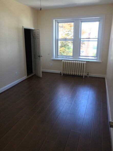 Building Photo - 533-2 Gerhard St