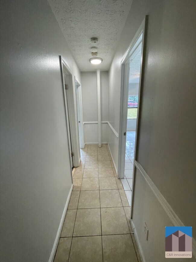 Building Photo - 1086 Riva Ridge Dr