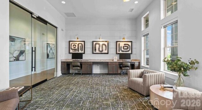 Building Photo - 15155 Ollie Dr