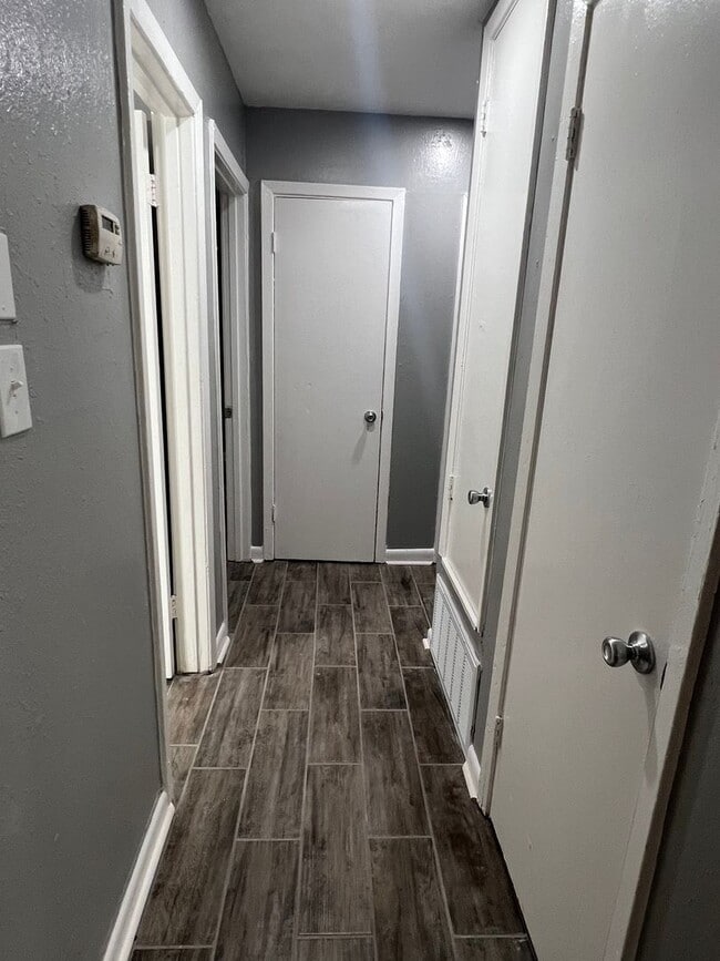 Building Photo - 3014 Nona Cir