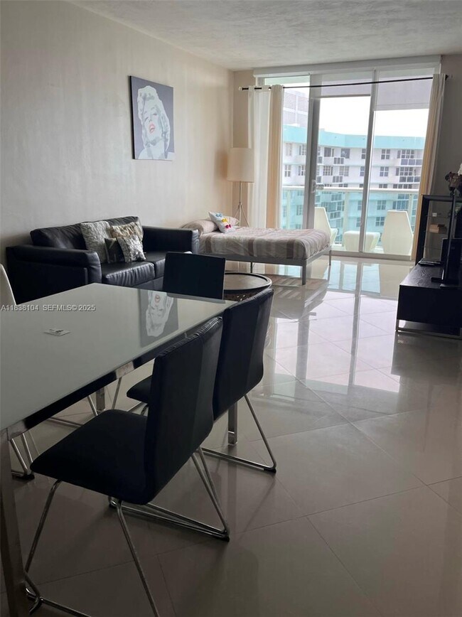 Building Photo - 3801 S Ocean Dr