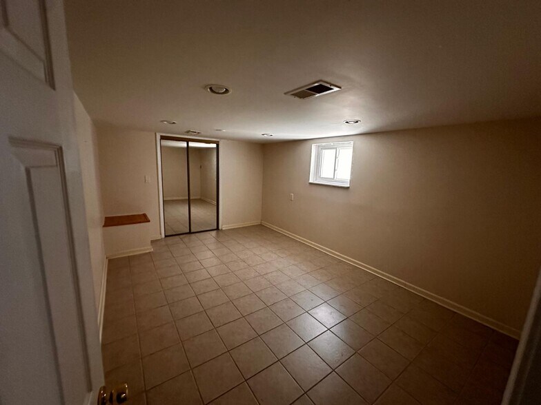 Building Photo - 5238 N Larned Ave