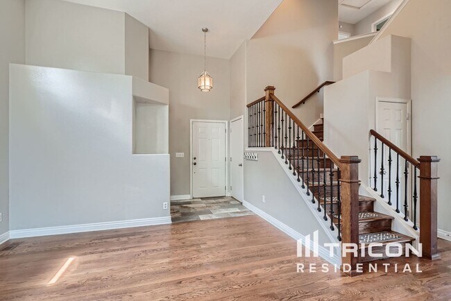 Building Photo - 10242 S Kelliwood Way